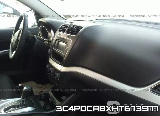 3C4PDCABXHT673977_5.webp