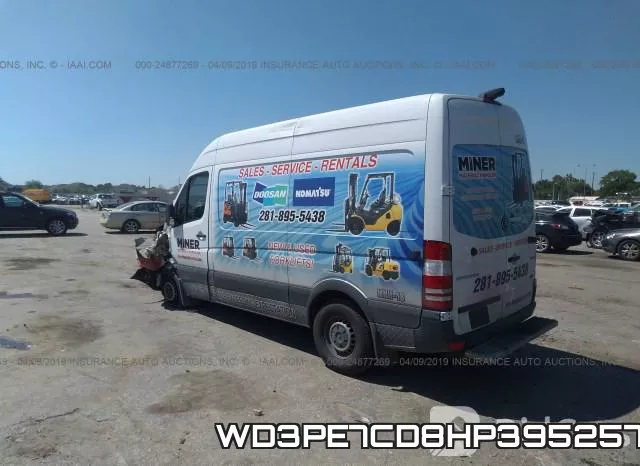 WD3PE7CD8HP395257_3.webp