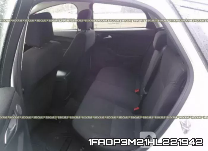 1FADP3M21HL221942_8.webp
