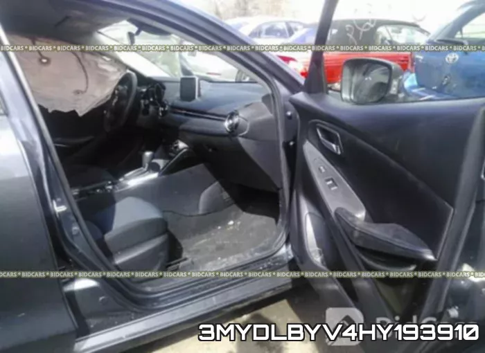 3MYDLBYV4HY193910_5.webp