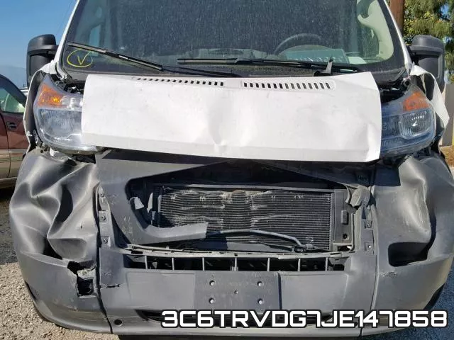 3C6TRVDG7JE147858_9.webp