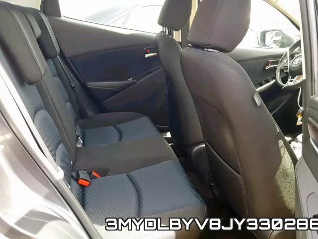 3MYDLBYV8JY330286_6.webp