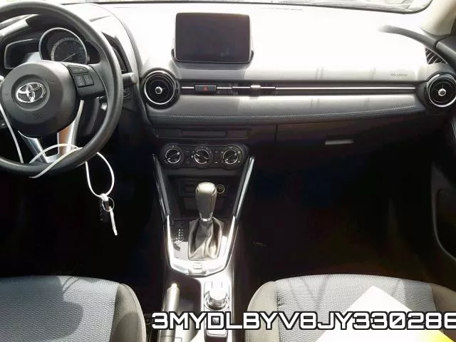 3MYDLBYV8JY330286_9.webp