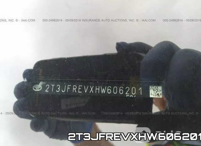 2T3JFREVXHW606201_9.webp