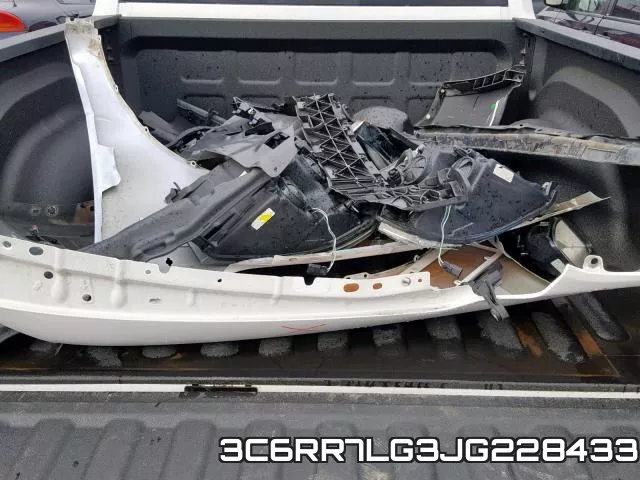 3C6RR7LG3JG228433_6.webp