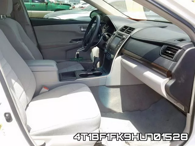 4T1BF1FK9HU701528_5.webp