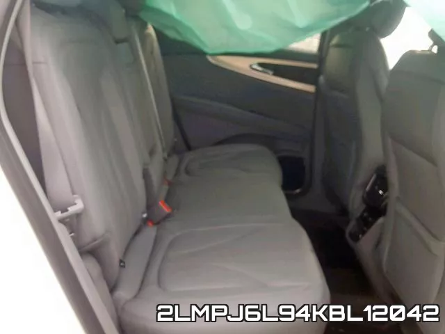 2LMPJ6L94KBL12042_6.webp