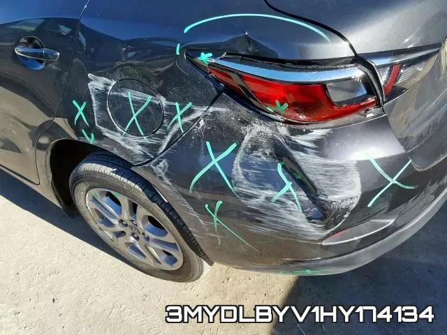 3MYDLBYV1HY174134_9.webp