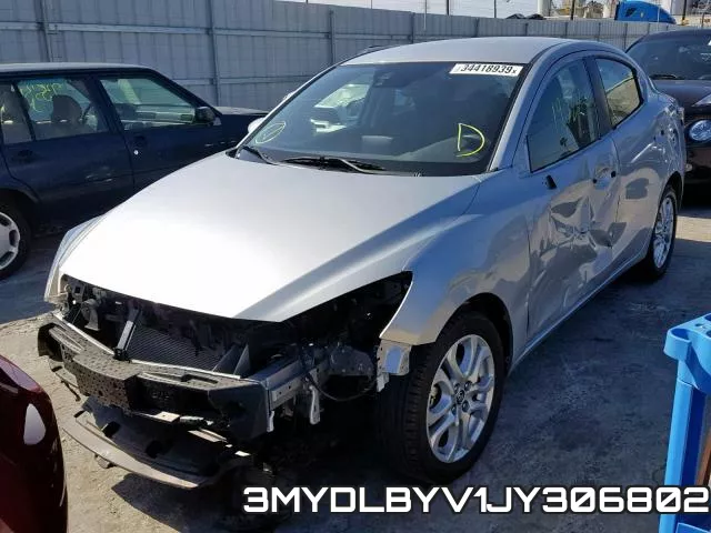 3MYDLBYV1JY306802_2.webp