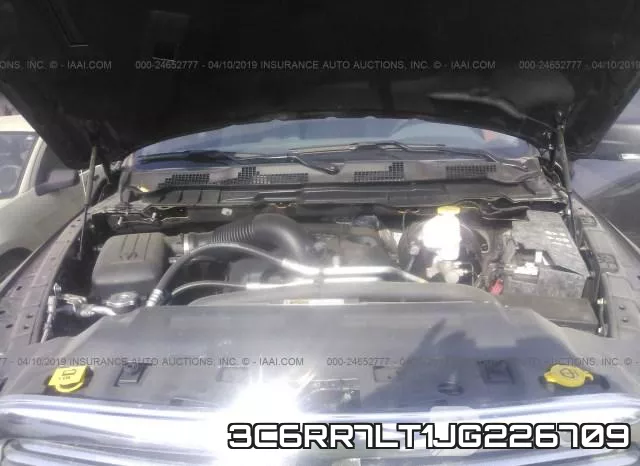 3C6RR7LT1JG226709_10.webp