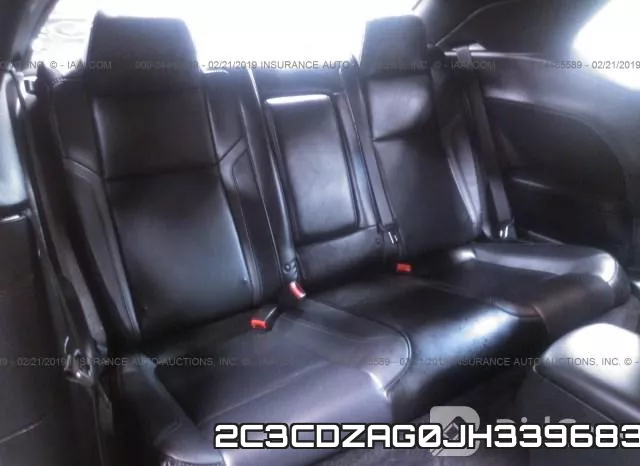 2C3CDZAG0JH339683_8.webp