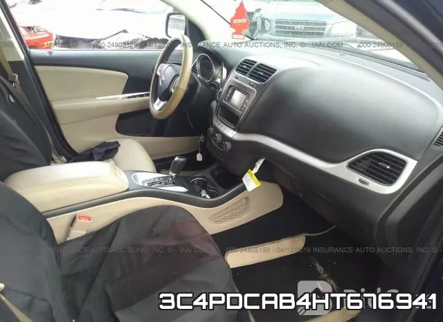 3C4PDCAB4HT676941_5.webp