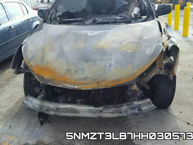 5NMZT3LB7HH030573_9.webp