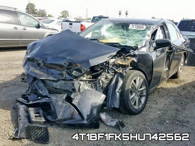 4T1BF1FK5HU742562_2.webp