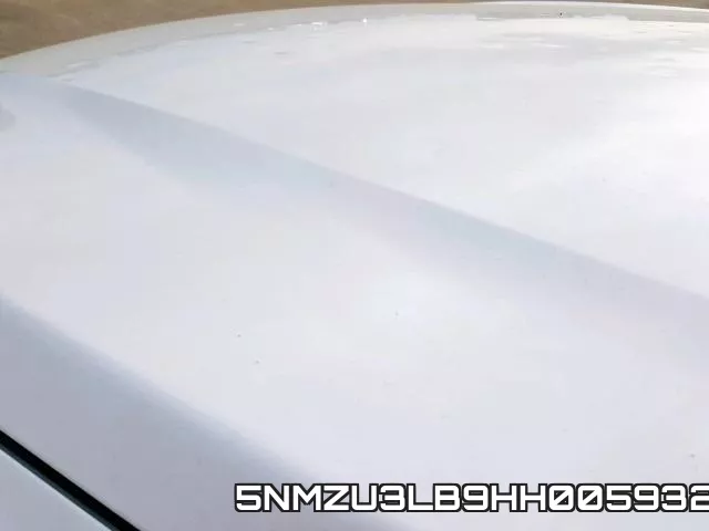 5NMZU3LB9HH005932_9.webp