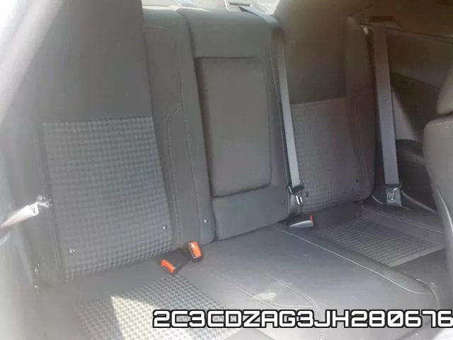 2C3CDZAG3JH280676_6.webp