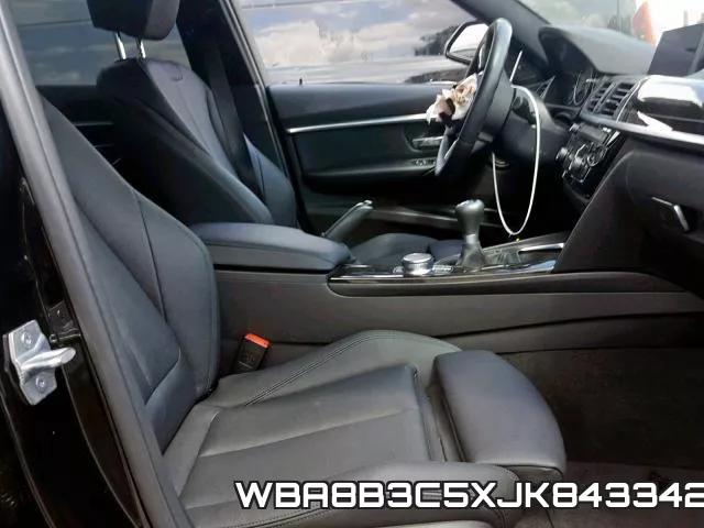 WBA8B3C5XJK843342_5.webp