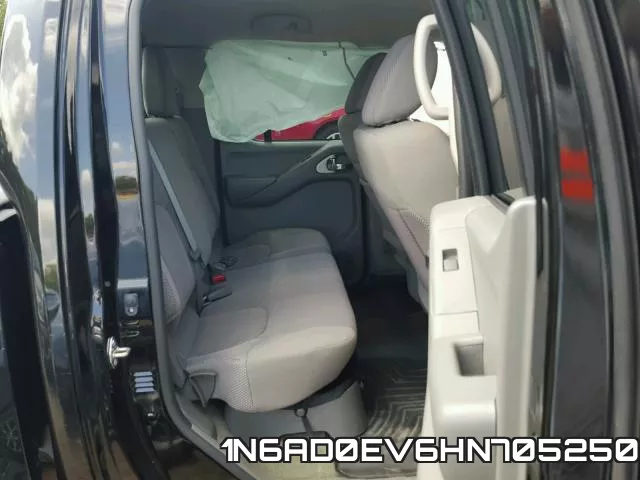 1N6AD0EV6HN705250_6.webp