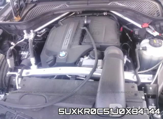 5UXKR0C51J0X84744_10.webp