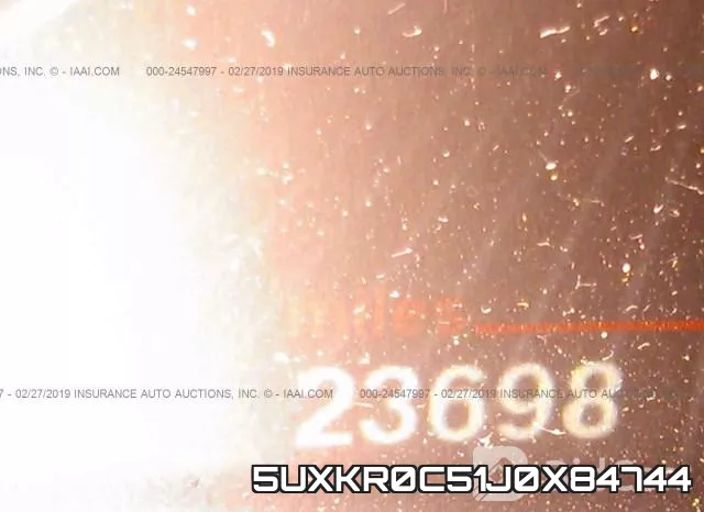 5UXKR0C51J0X84744_7.webp