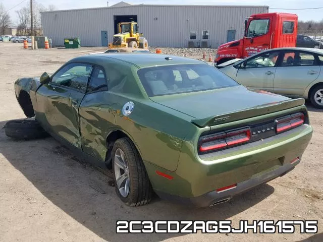 2C3CDZAG5JH161575_3.webp