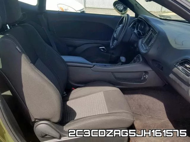 2C3CDZAG5JH161575_5.webp