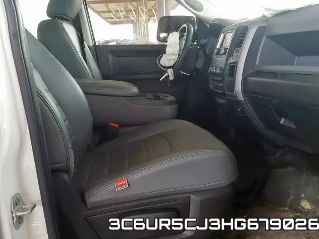 3C6UR5CJ3HG679026