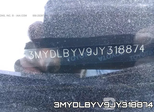 3MYDLBYV9JY318874_9.webp