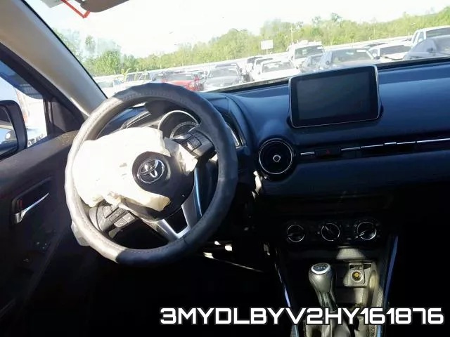 3MYDLBYV2HY161876_9.webp
