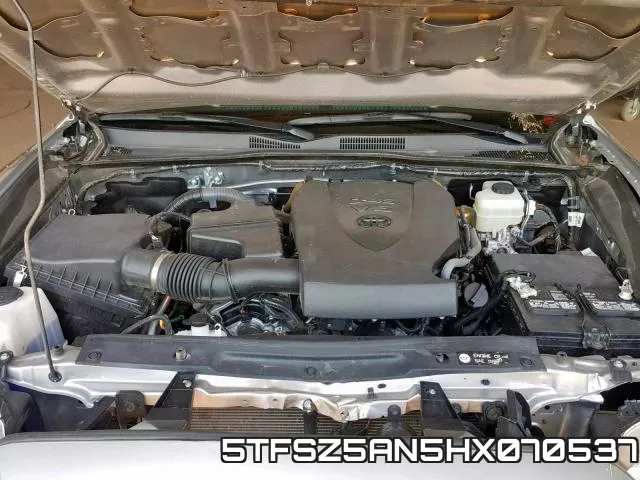 5TFSZ5AN5HX070537_7.webp