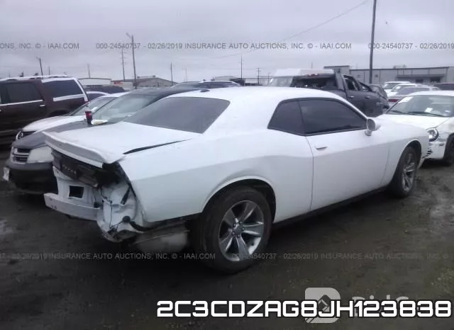 2C3CDZAG8JH123838_4.webp