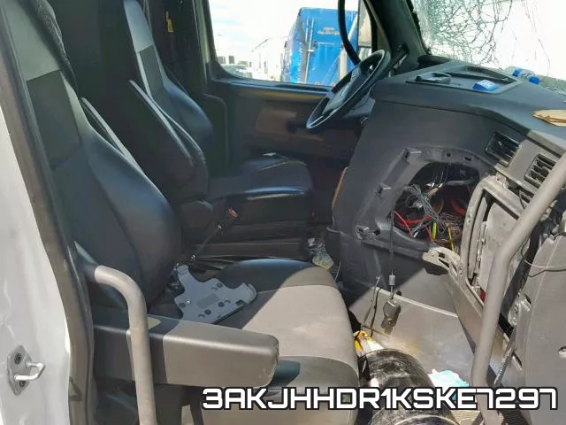 3AKJHHDR1KSKE7297_5.webp