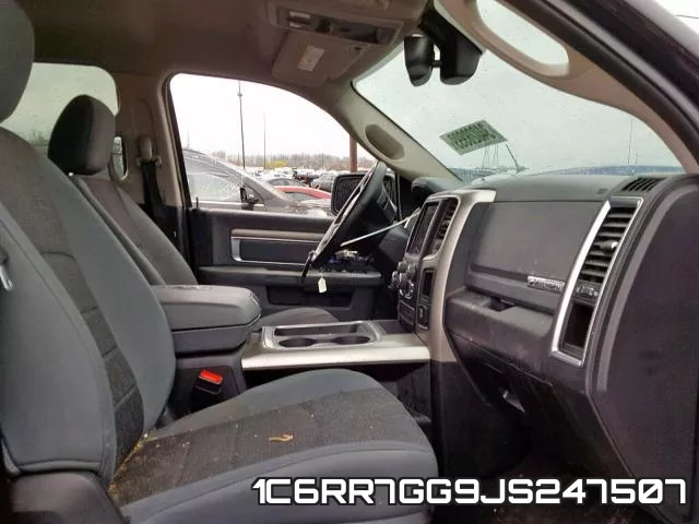 1C6RR7GG9JS247507_5.webp