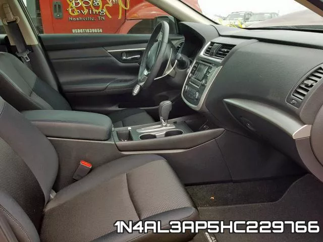 1N4AL3AP5HC229766_5.webp