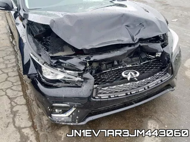 Infiniti Q50, Luxe