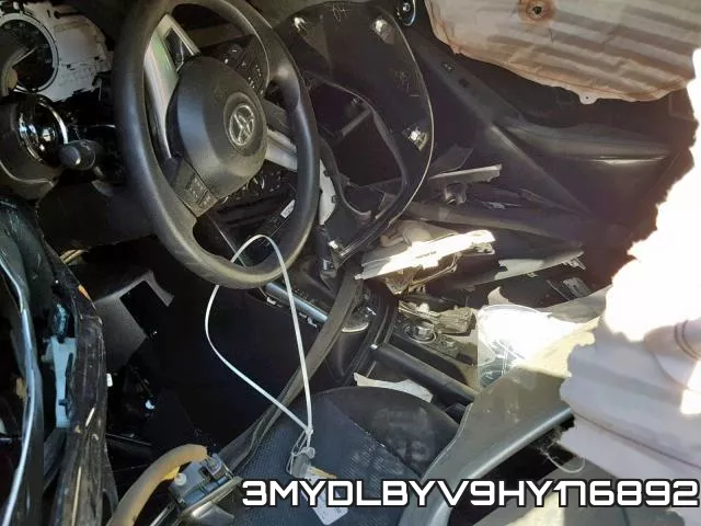 3MYDLBYV9HY176892_5.webp