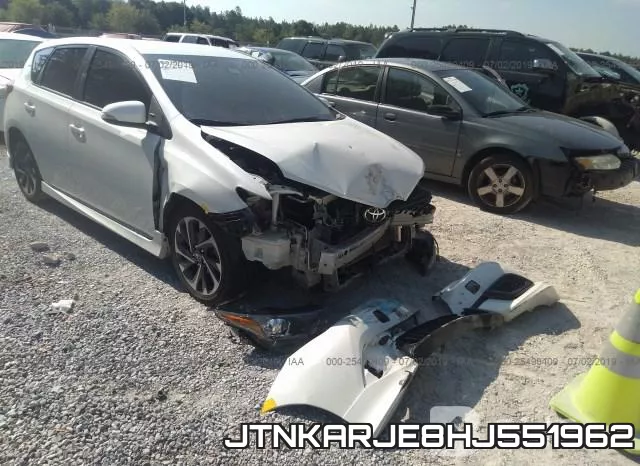 JTNKARJE8HJ551962_1.webp