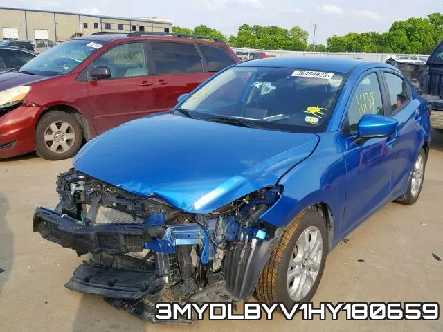 3MYDLBYV1HY180659_9.webp