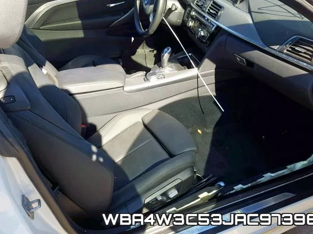 WBA4W3C53JAC97396_9.webp