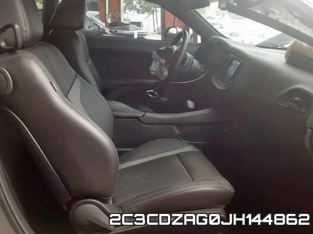 2C3CDZAG0JH144862_5.webp