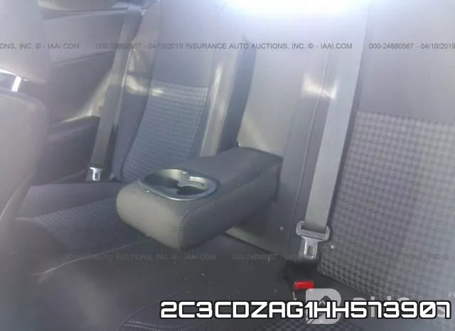 2C3CDZAG1HH573907_8.webp