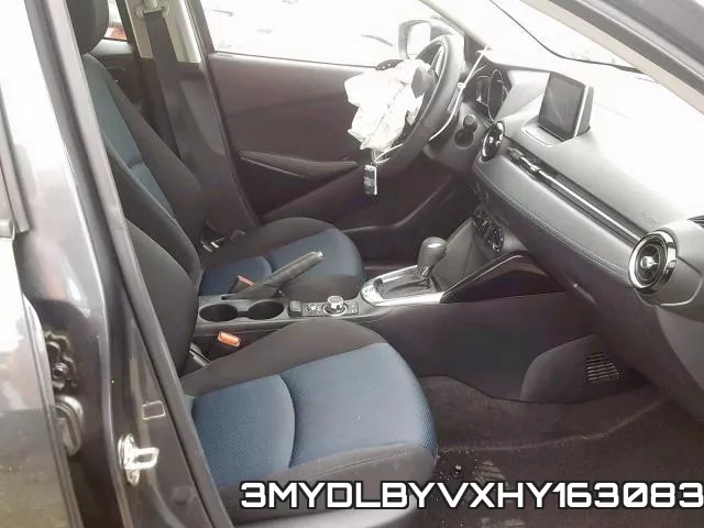 3MYDLBYVXHY163083_5.webp