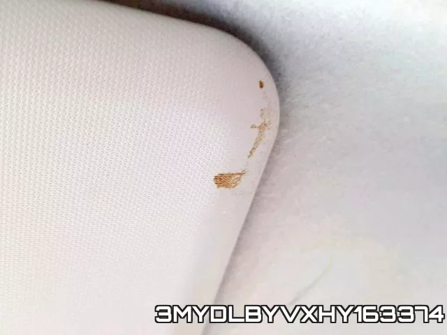 3MYDLBYVXHY163374_9.webp