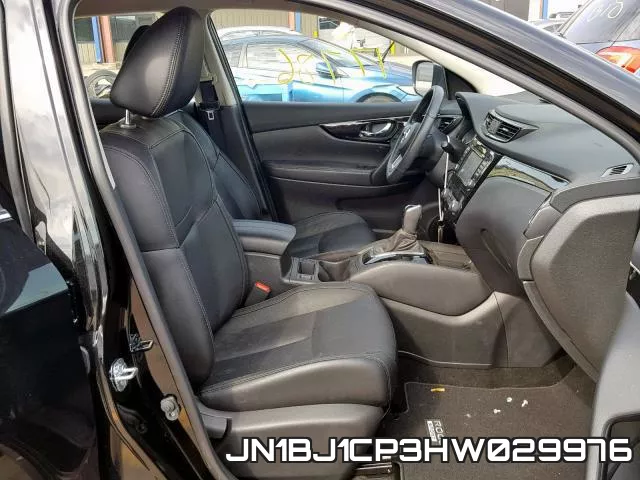 JN1BJ1CP3HW029976_5.webp