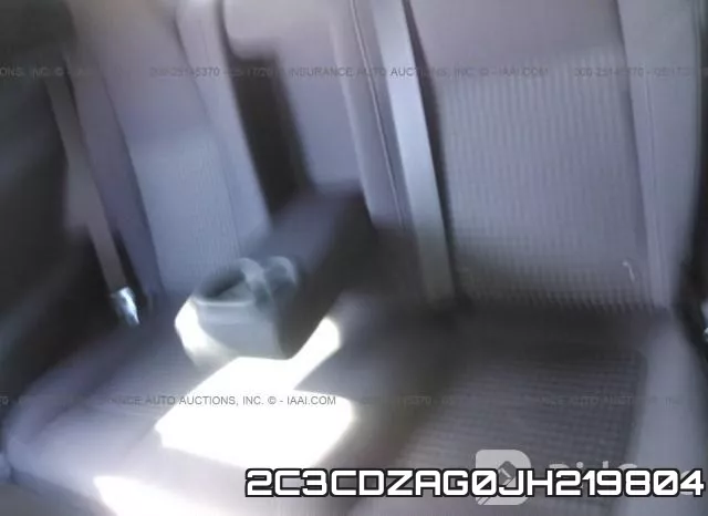 2C3CDZAG0JH219804_8.webp