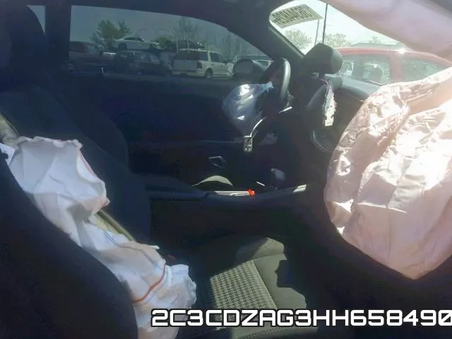 2C3CDZAG3HH658490_5.webp