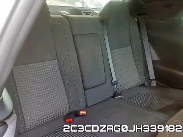 2C3CDZAG0JH339182_6.webp