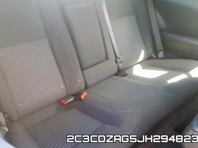 2C3CDZAG5JH294823_6.webp