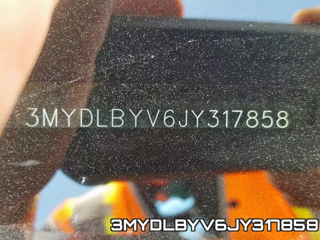3MYDLBYV6JY317858_10.webp