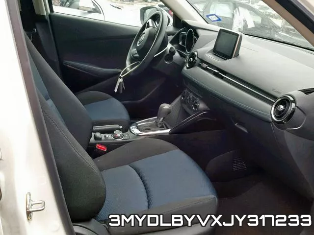 3MYDLBYVXJY317233_5.webp